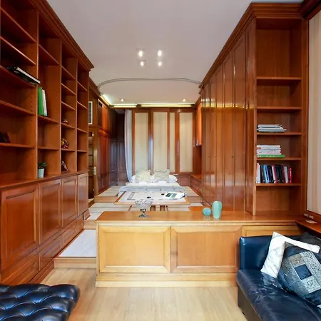 San Babila Apartamento *